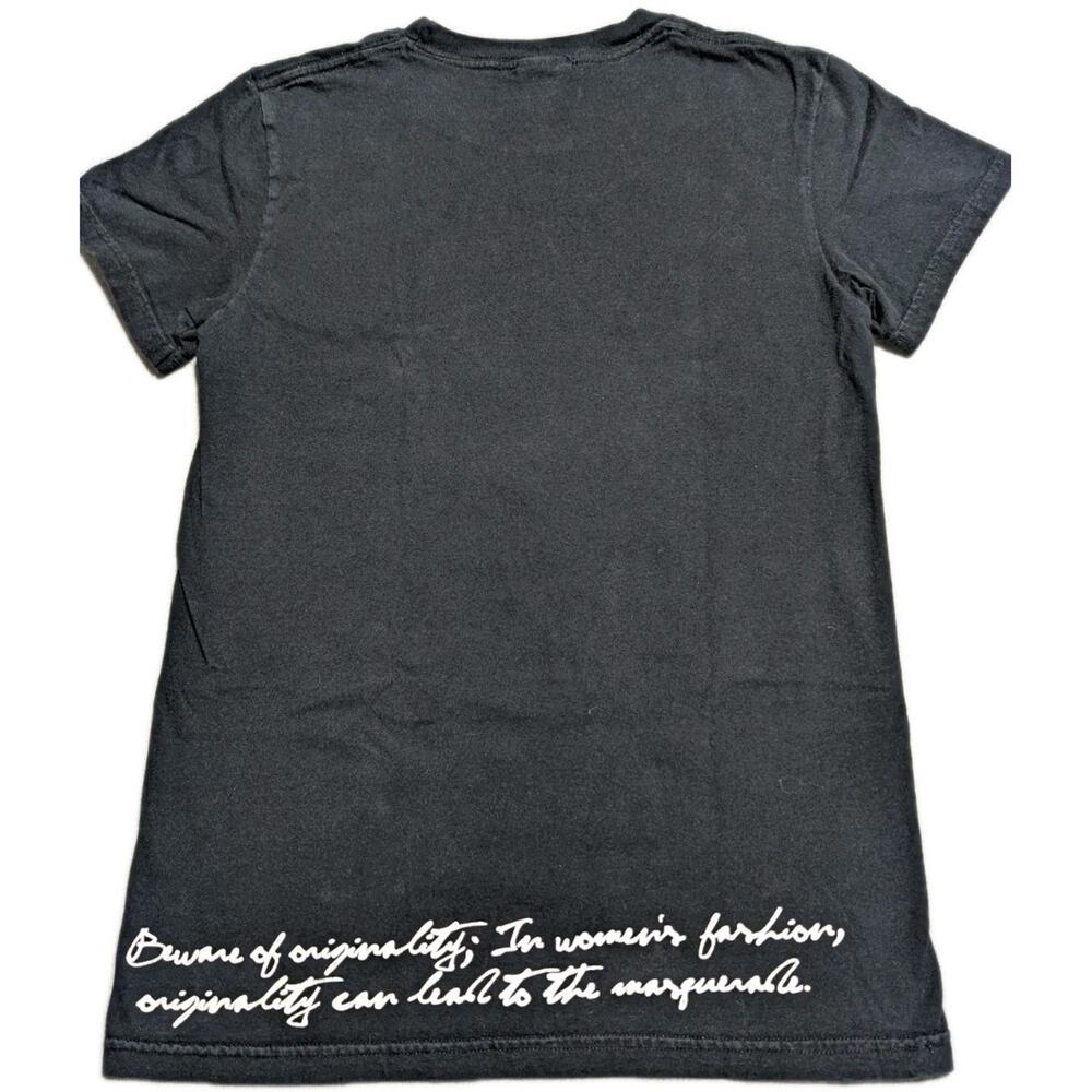 Hellz Bellz "A Crime For All Seasons" Graphic T-Shirt Medium Rare Y2K Streetwear - Picture 6 of 10